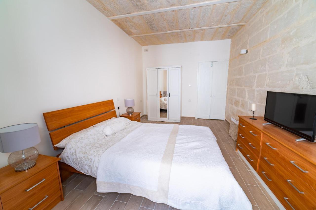 Central Valletta Townhouse-Hosted By Sweetstay Екстериор снимка