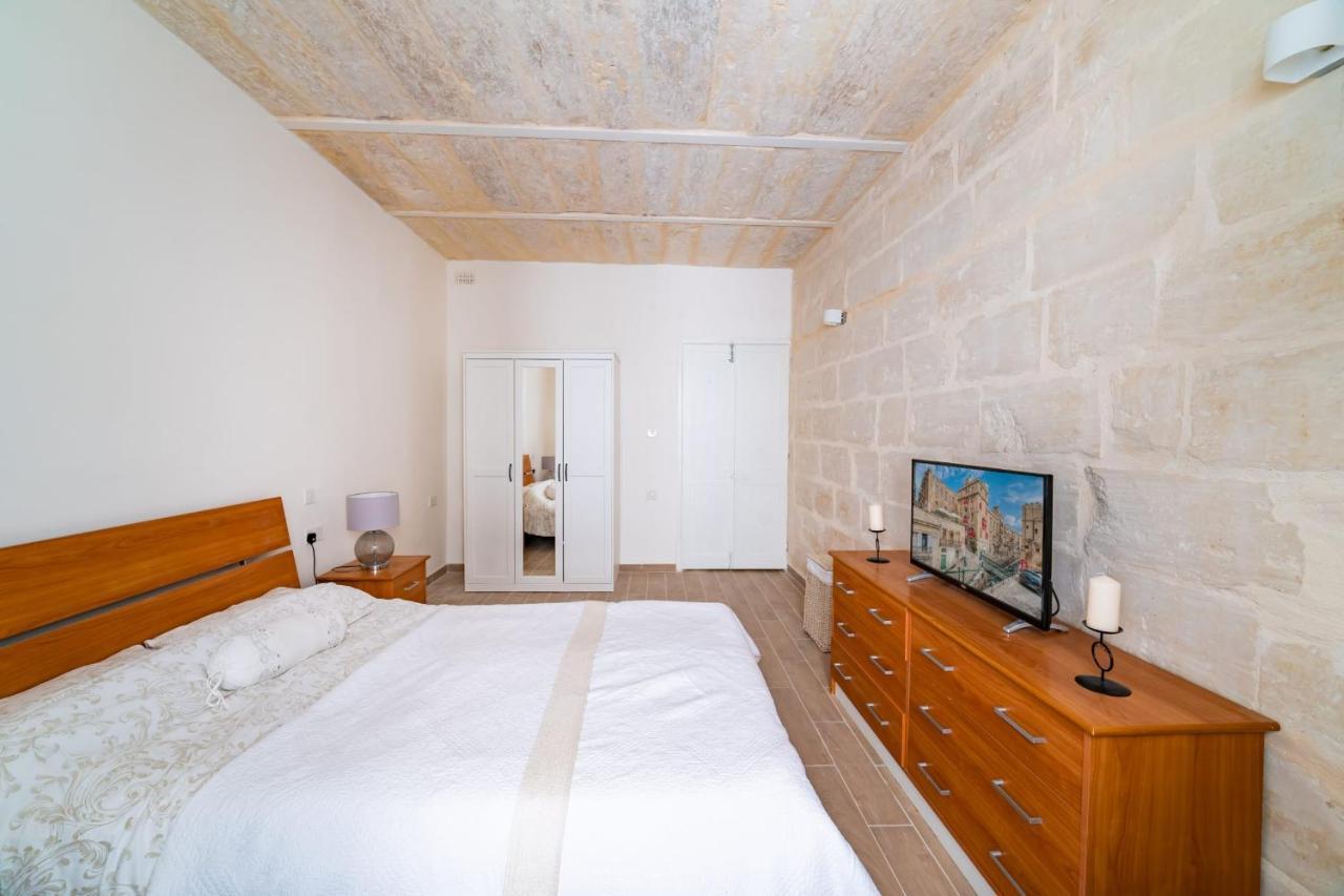 Central Valletta Townhouse-Hosted By Sweetstay Екстериор снимка