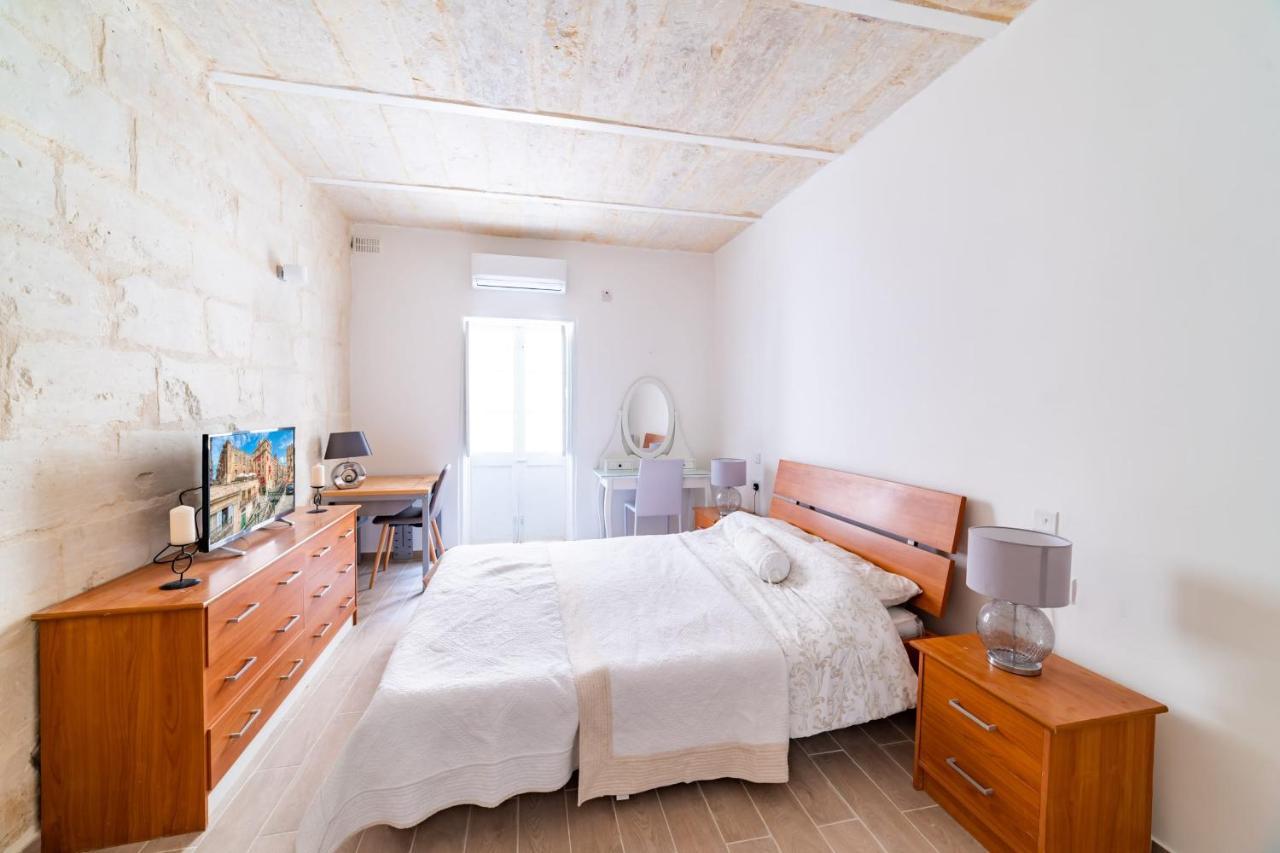Central Valletta Townhouse-Hosted By Sweetstay Екстериор снимка